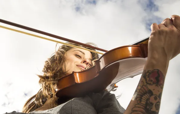 Picture the sky, girl, face, music, violin