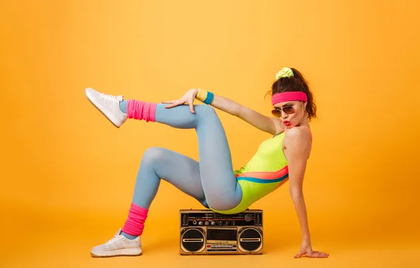 Picture girls, sports, cassette recorder, sportswear, aerobics