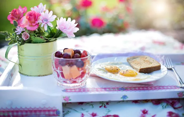 Flowers, glass, berries, table, Breakfast, plate, bread, mug