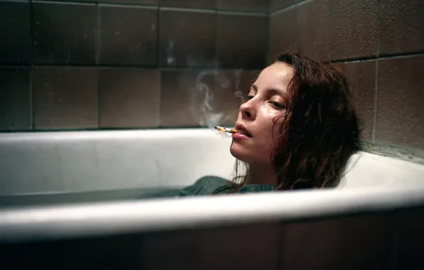 Picture girl, cigarette, bath