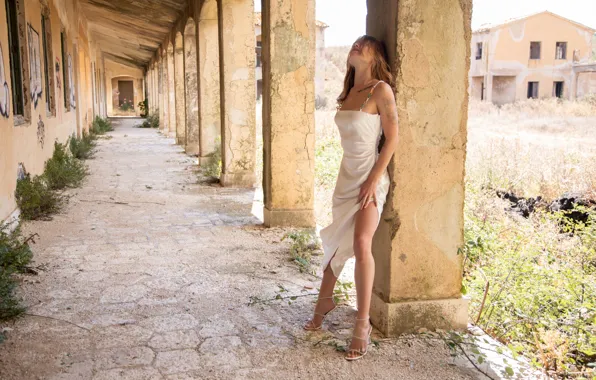 Michelle, graffiti, hot girl, model, outside, sexy woman, tattoos, walkway