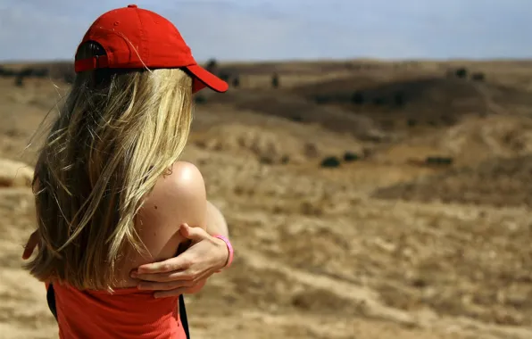 Picture BLONDE, GIRL, HILLS, RED, HANDS, MIKE, DAL, CAP