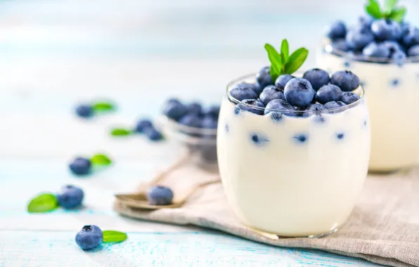Picture Breakfast, blueberries, yogurt