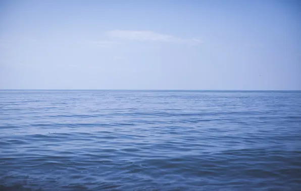 The sky, water, horizon