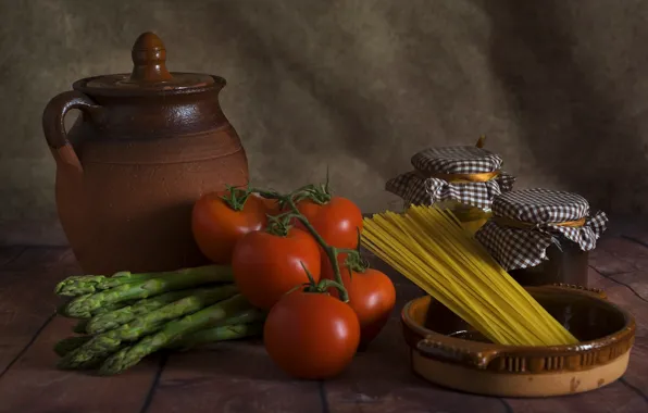Pitcher, tomatoes, spaghetti, products, asparagus