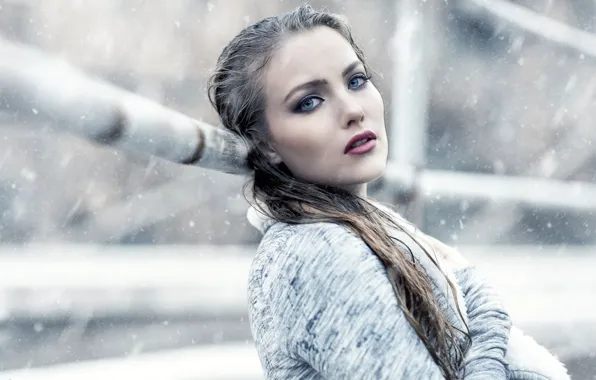 Picture girl, wet, photo, photographer, blue eyes, snow, model, bokeh