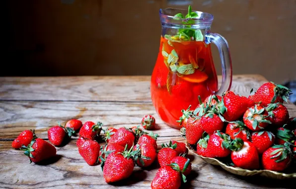 Drink, pitcher, wood, lemonade, strawberry
