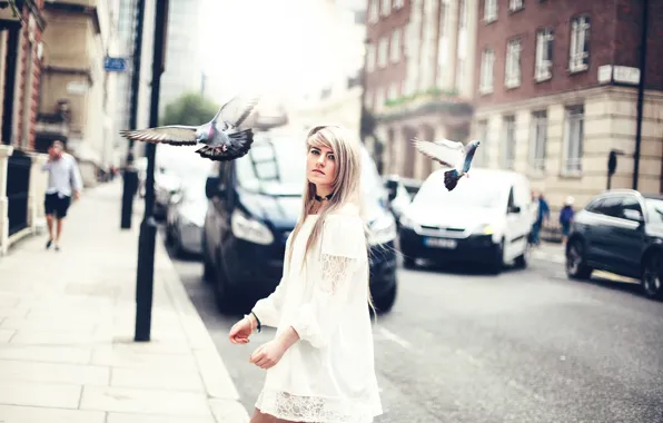 Girl, the city, pigeons, Amy Spanos, Marina Joyce