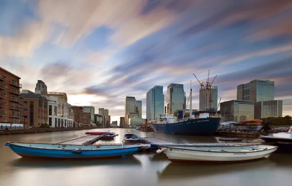 Picture the city, London, boats