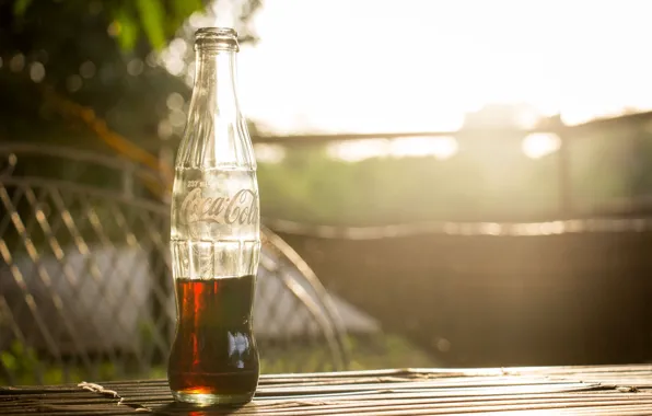 Picture table, bottle, coca cola