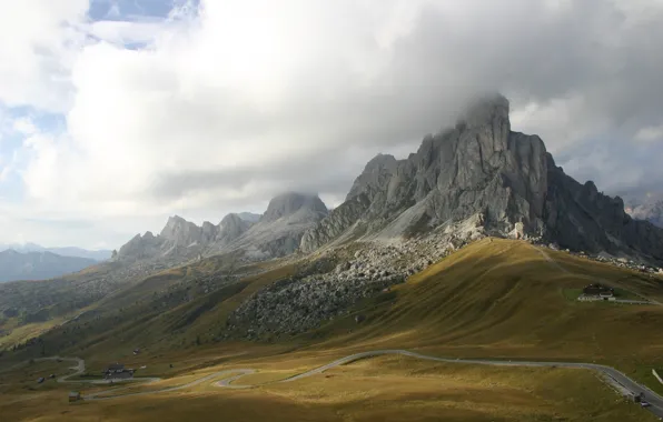 Picture Italy, Italy, southern access, Giau Pass in the Dolomites
