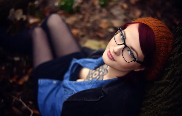 Girl, makeup, tattoo, glasses, neckline, takes, Miss Froggi, sweetie