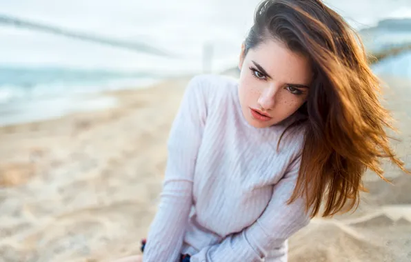 Sand, sea, beach, model, makeup, hairstyle, freckles, beauty