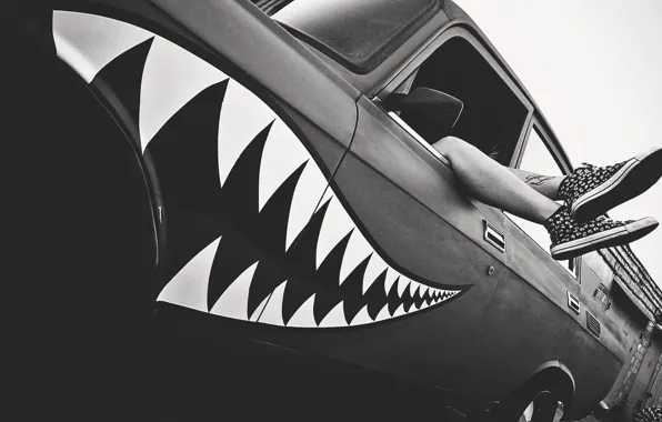 Girl, feet, sneakers, teeth, mouth, airbrushing, Muscovite, AZLK