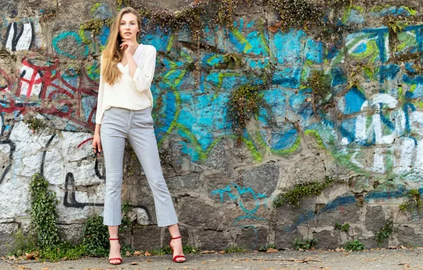 Girl, wall, graffiti, model, Liliya