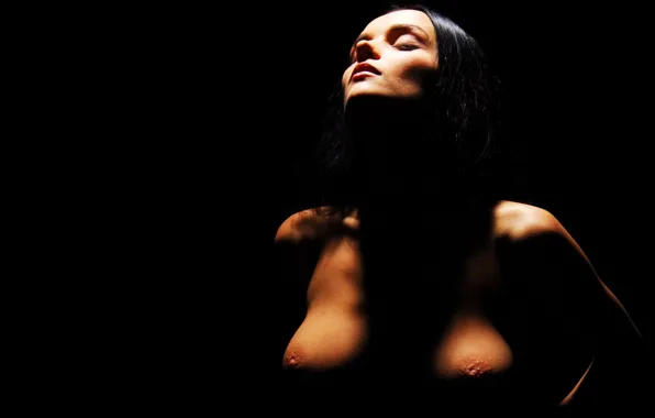 Chest, light, face, model, shadow, brunette, sponge, spout