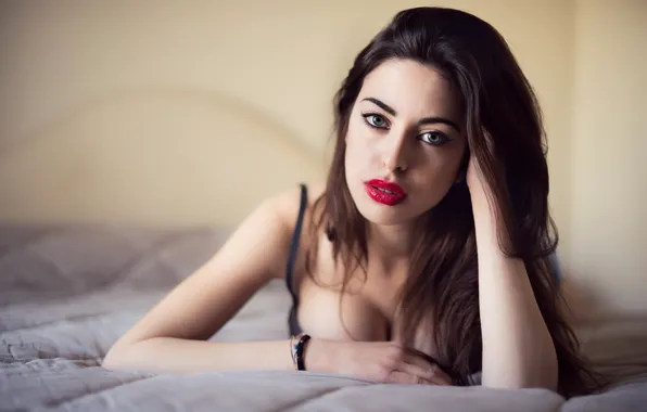 Look, model, lipstick, Serena