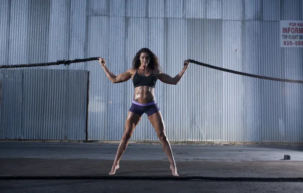Picture pose, female, ropes, bodybuilder