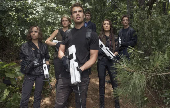 Picture fiction, Maggie Q, Maggie Q, Theo James, Theo James, Shailene Woodley, Divergent, Shailene Woodley