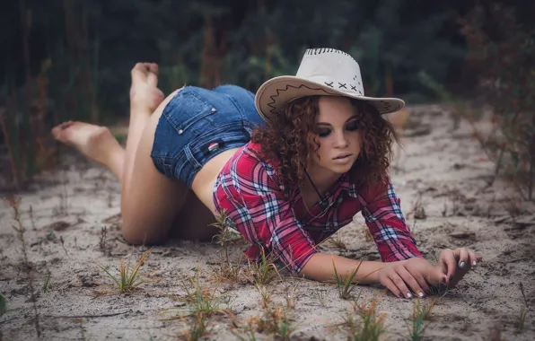 Picture sand, grass, girl, pose, shorts, hat, makeup, hairstyle