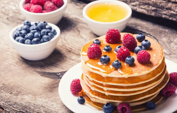 Berries, raspberry, blueberries, honey, pancakes, pancakes