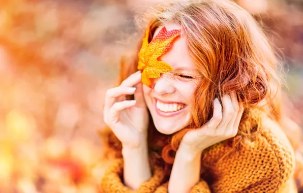GIRL, SMILE, LEAF, LAUGHTER, AUTUMN, RED, SWEATER, FRECKLES