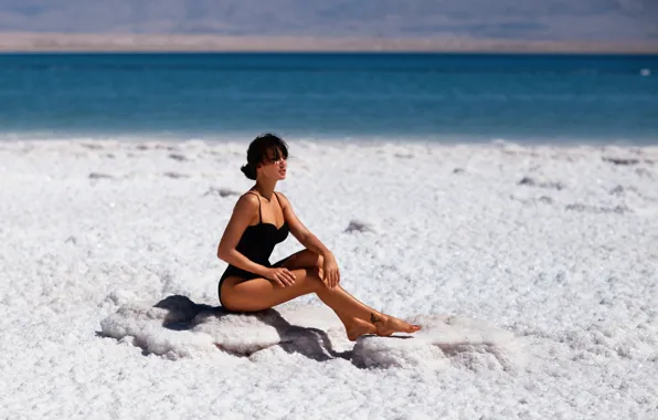 Sea, swimsuit, the sun, shore, black, tan, figure, brunette