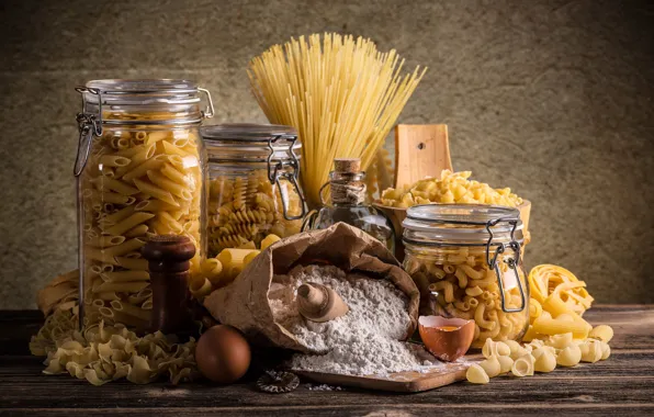 Eggs, banks, bag, a lot, different, spaghetti, flour, pasta