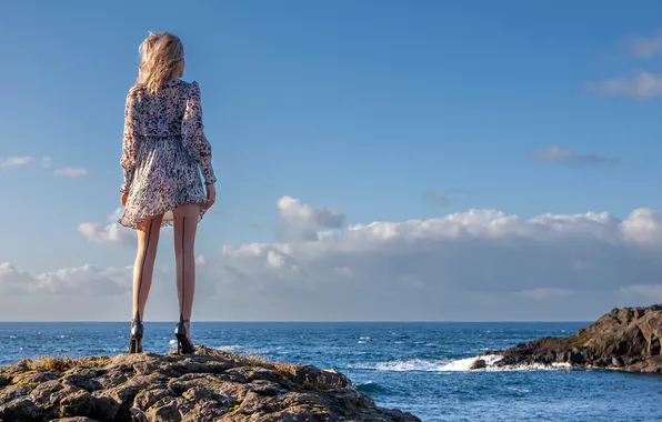 Sea, Blonde, Dress, Feet, Tights, Back