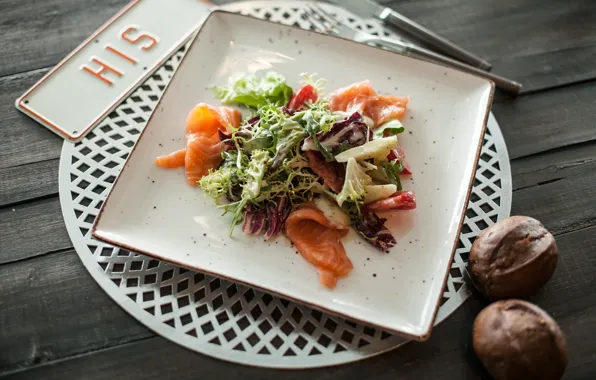 Fish, bread, Salad