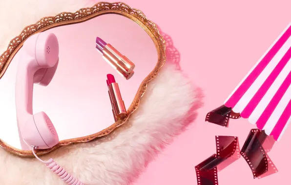 Movie, mirror, lipstick, fur, phone, popcorn, the film