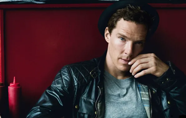 Look, hand, cafe, ketchup, Benedict Cumberbatch, Benedict Cumberbatch, British actor