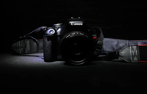 Close Up Of A Professional Camera On A Blurred Background Stock Photo -  Download Image Now - iStock