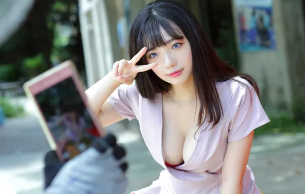 Picture look, face, brunette, beautiful, girl, chest, photo, sexy