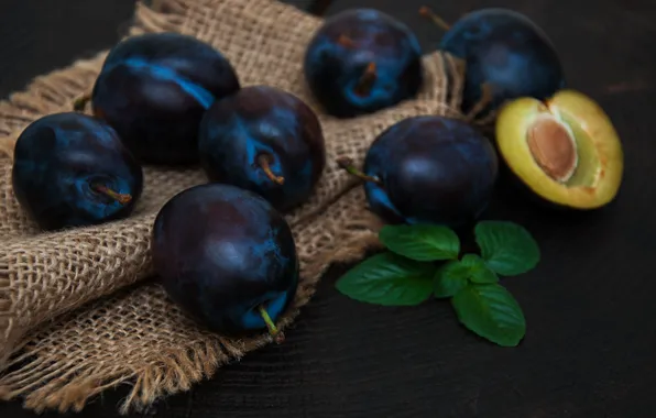 Table, fruit, plum, ripe, Olena Rudo