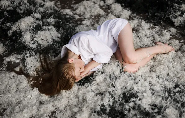 Picture girl, sleep, feathers, shirt, in the woods, Juliana Naidenova