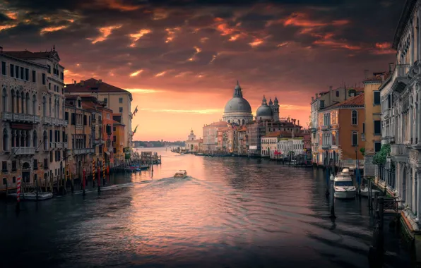 Picture the city, home, Italy, Venice, channel