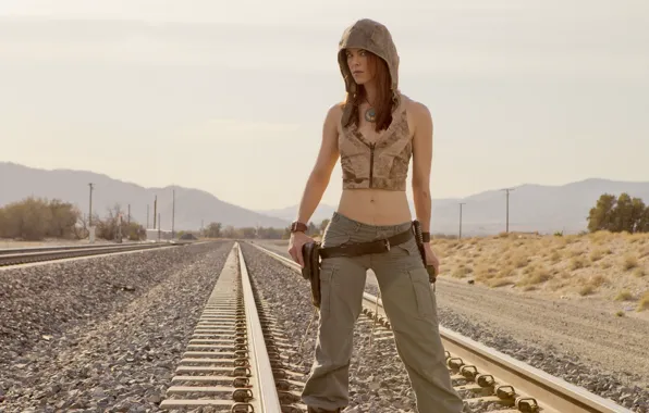 Picture girl, weapons, railroad, actress, Johanna Watts