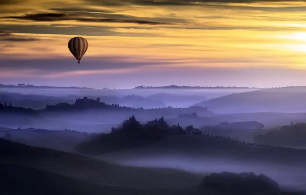 Picture night, fog, balls