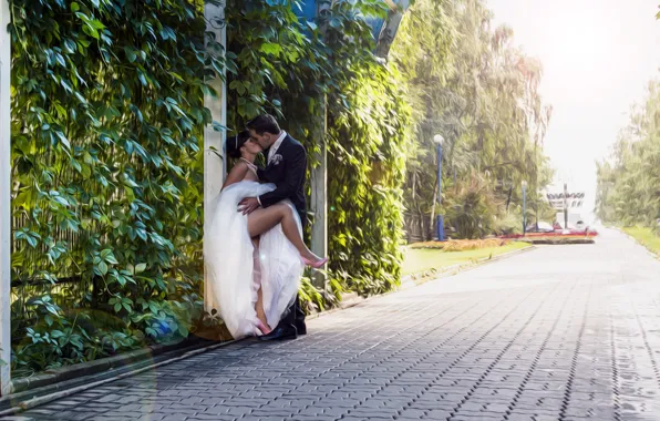 Passion, the bride, the groom