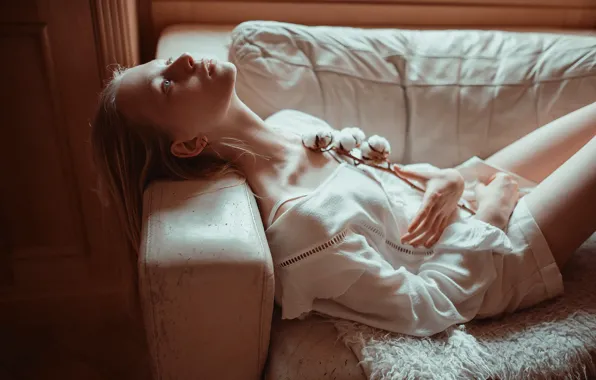 Picture look, girl, pose, sofa, Juliana Naidenova