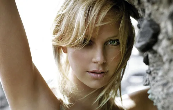 Picture look, blonde, Charlize Theron