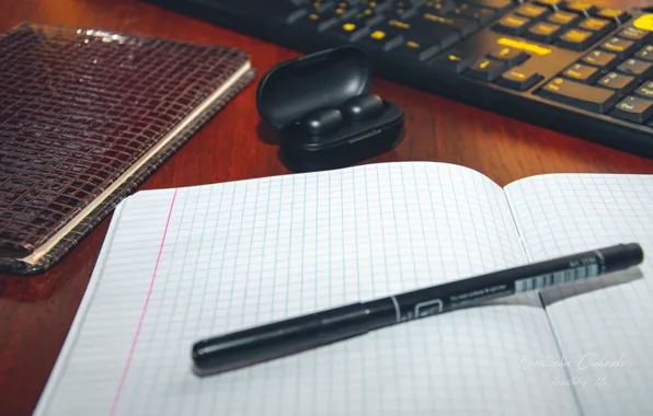 Table, headphones, handle, Notepad, keyboard, notebook, case, a business man