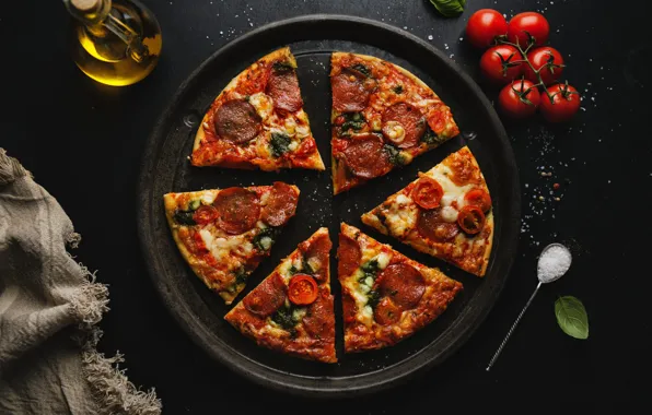 Plate, pieces, pizza