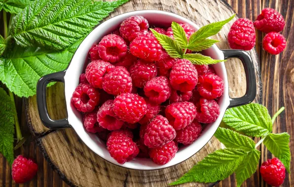 Picture leaves, berries, raspberry, Board, stump, pan