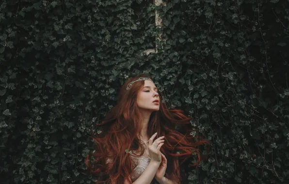 Picture girl, hands, red, Diadema, Princess, redhead, long hair, ivy