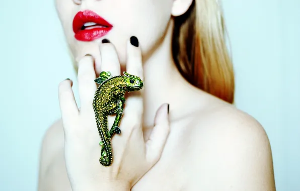 Girl, chameleon, hand, ring, lips, ring