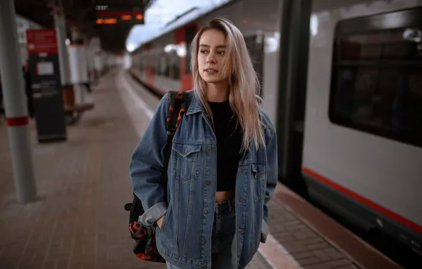 Metro, model, train, portrait, jeans, makeup, Mike, hairstyle