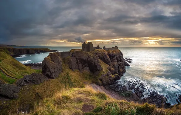 Sea, shore, Dunnottar Castle