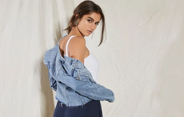 Picture long hair, woman, young, beautiful, model, jeans, jacket, charming